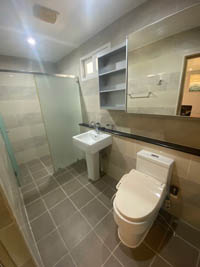 NAVY HILL EXECUTIVE FLAT